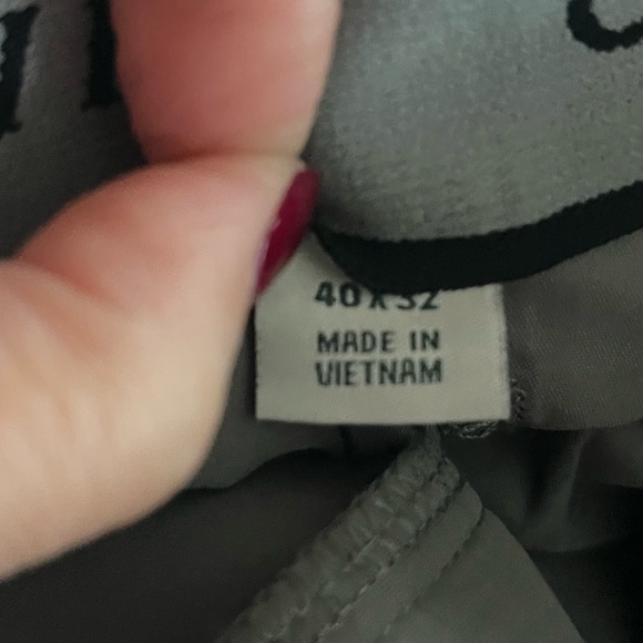 NWT Orvis grey Tech Pants size 40 x 32 - Picture 12 of 13